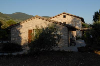 Agriturismo con ampio parco e piscina
