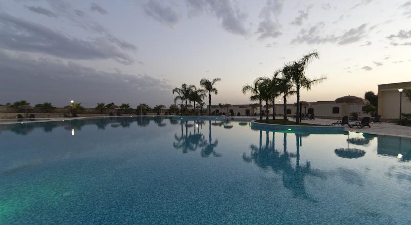Ampia piscina in masseria vicino Lecce