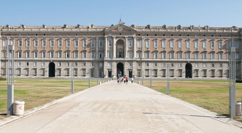 Hotel a 500 mt dalla Reggia di Caserta