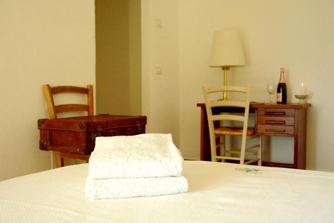 Camera Sempreverde con set asciugamani B&B romano