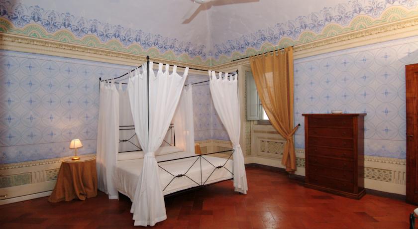 Suite con Letto a Baldacchino in Agriturismo-Benessere 