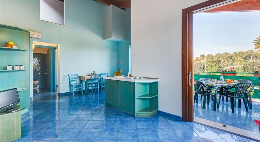 Appartamenti con Cucina e Terrazzo al Circeo