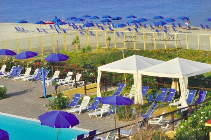 Resort con Camere e Chalet al Mare 