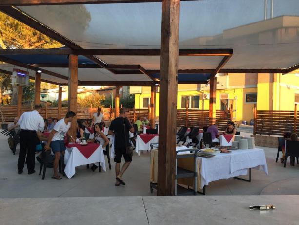 Ristorante sul Giardino Esterno