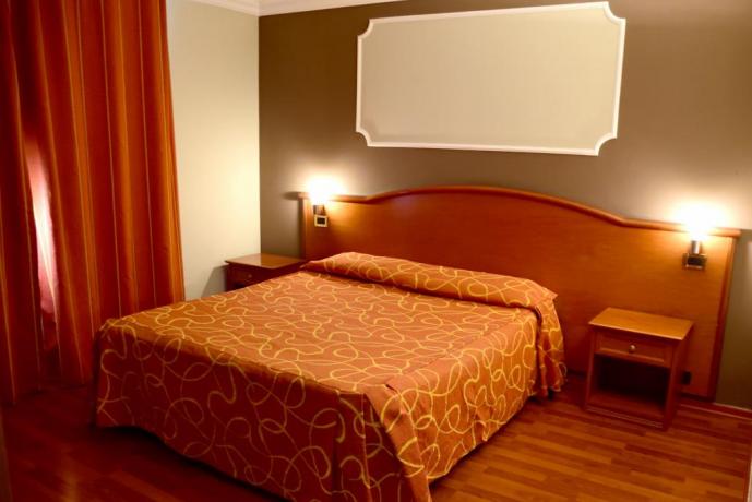 Camere Matrimoniali, Hotel 4 stelle a Caserta