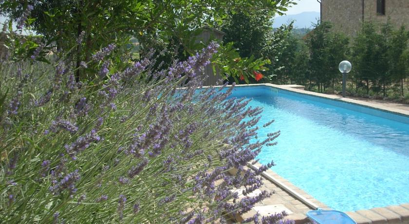 Piscina uso esclusivo del Casale