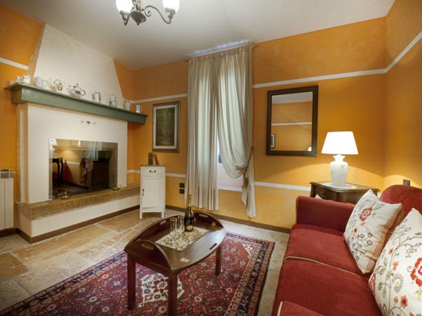 Suite con Salottino, camino in riva del Garda