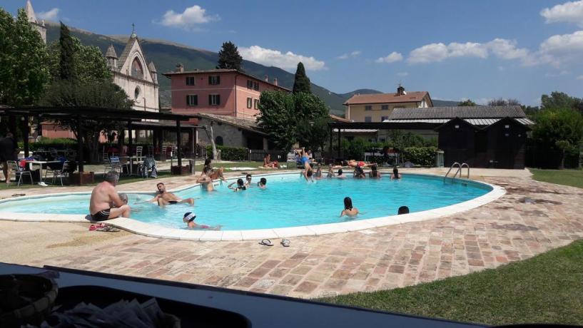 Agriturismo Assisana con Piscina-Idromassaggio e Giardino 