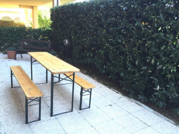 giardino privato recintato in appartamento ad assisi