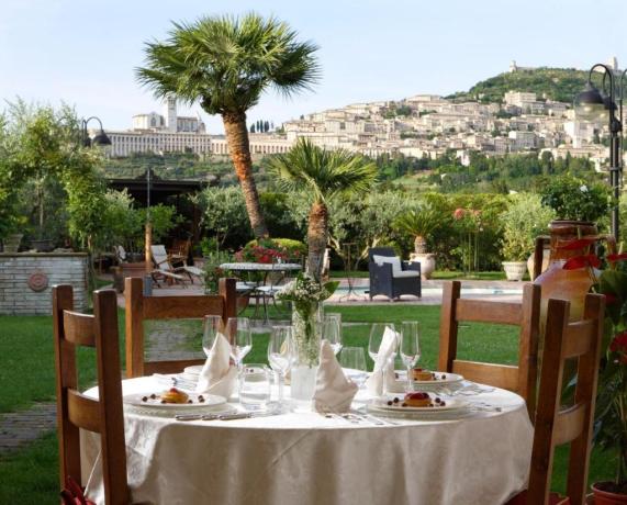 Pranzo con vista panoramica su Assisi 