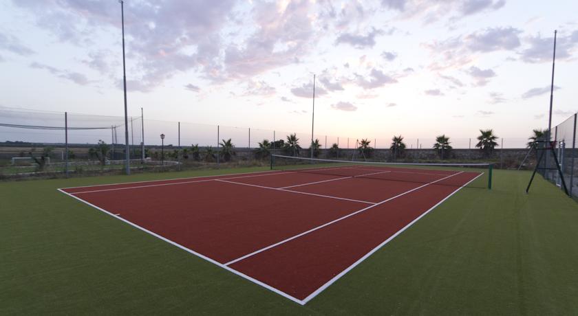 Campi da tennis in erba sintetica