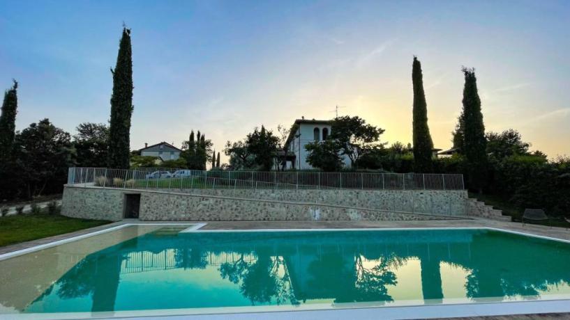 Agriturismo con piscina e appartamenti-vacanze a Montefalco 