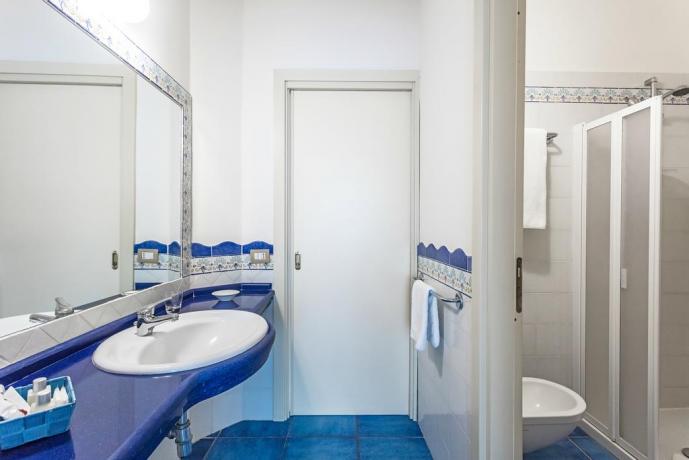 Appartamenti con bagno e ampia doccia in Calabria