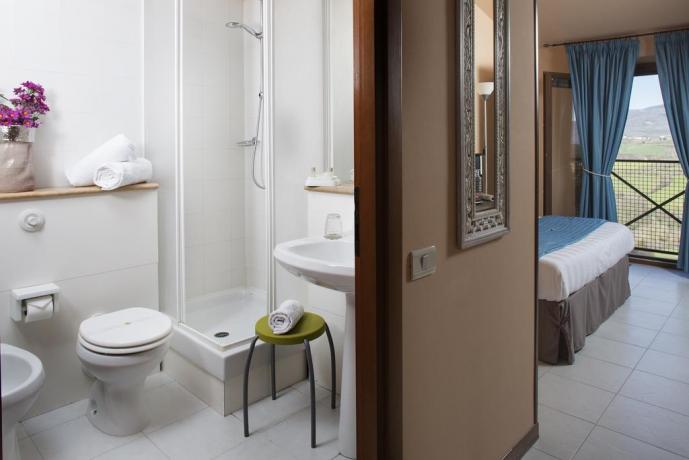 Camere con bagno privato con doccia Todi