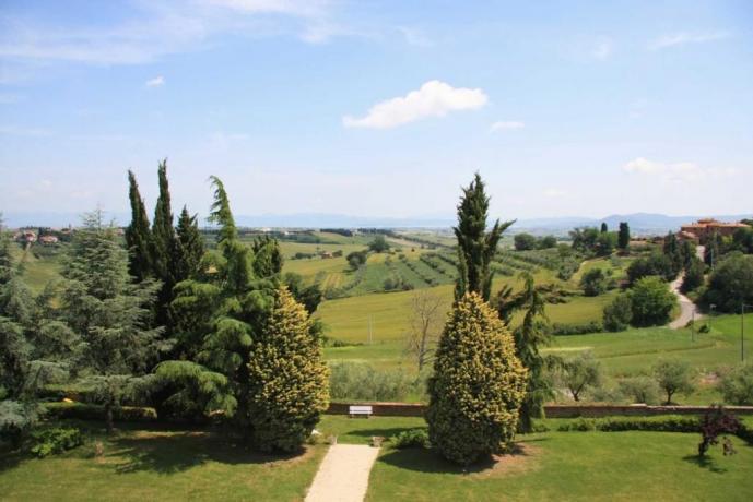 Ampio Parco esterno tra le colline