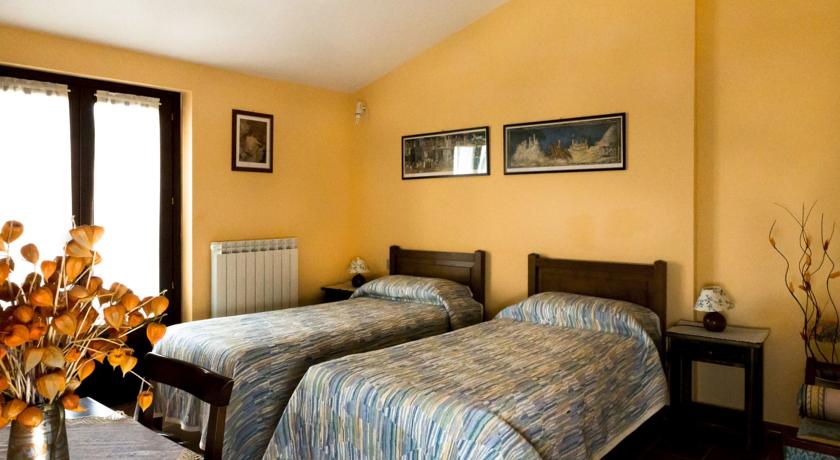 Camera composta da due letti singoli