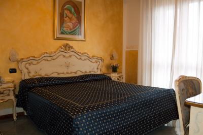 camere accoglienti matrimoniali e doppie