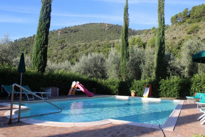 Piscina all'aperto ideale per bambini e adulti 