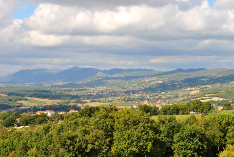 Panorama: Casolare in Affitto tra Umbria e Marche 