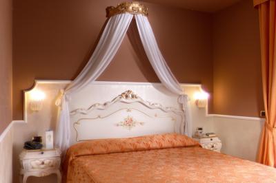 15 camere Superior