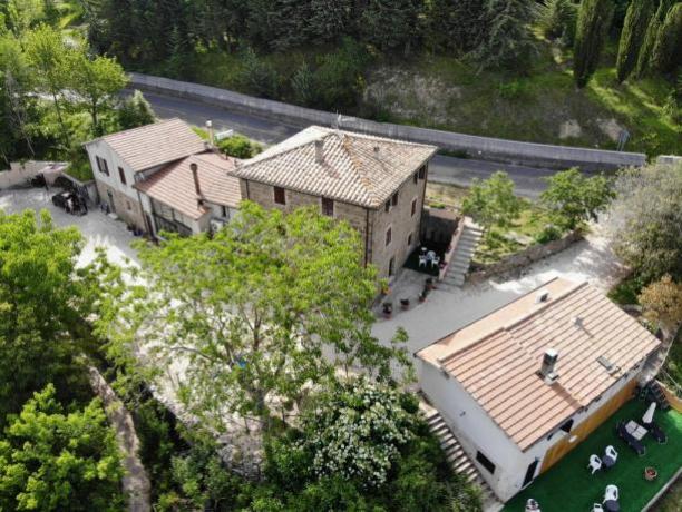 Agriturismo con Area Parco Giochi per Bambini