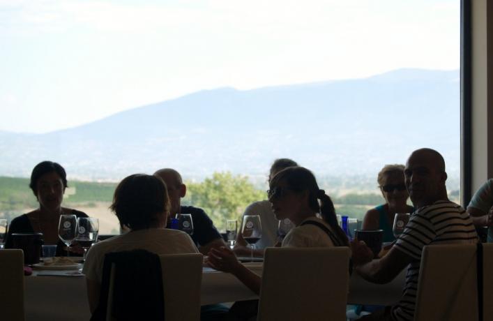 colazione presso la cantina Dionigi dopo il volo 