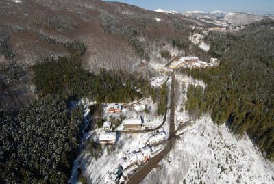 Paesaggio Abetone con impianti di risalita