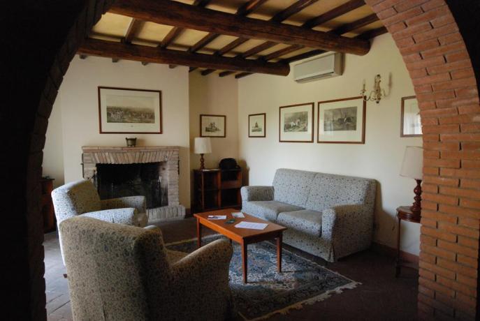 Soggiorno con divano letto Residence Terni