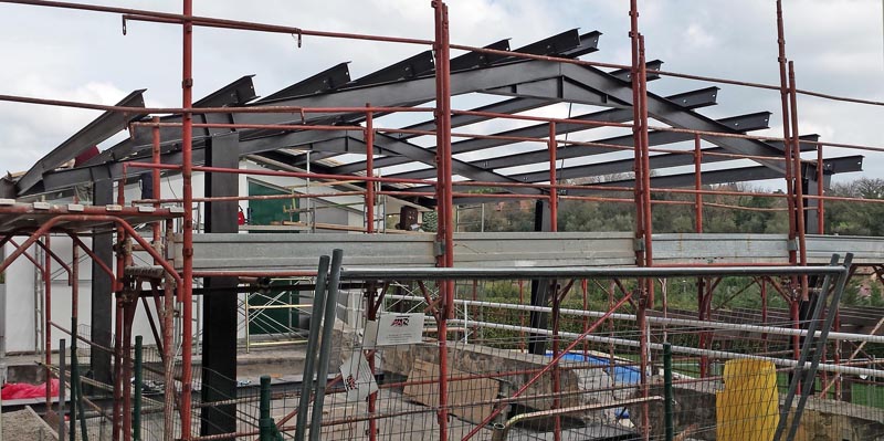 Strutture prefabbricate in acciaio per uso abitativo, pubblico ... Strutture metalliche prefabbricate