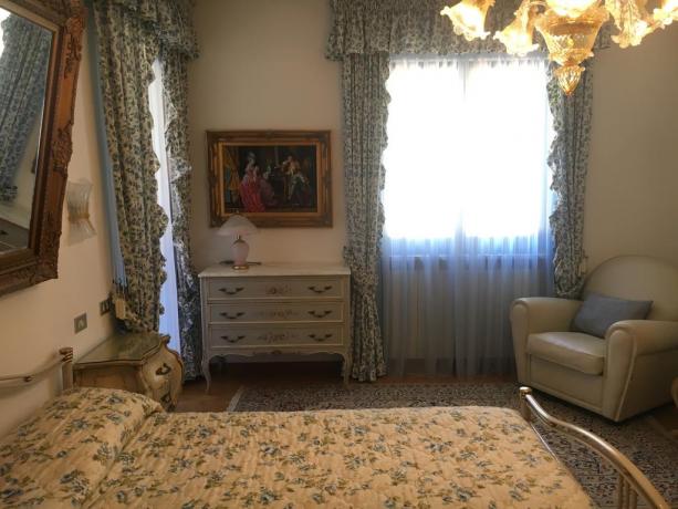 Camera matrimoniale villa vacanze per 10persone Perugia 