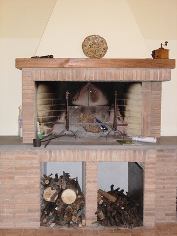 Agriturismo Gubbio ambiente rustico, famiglie, piscina, trekking