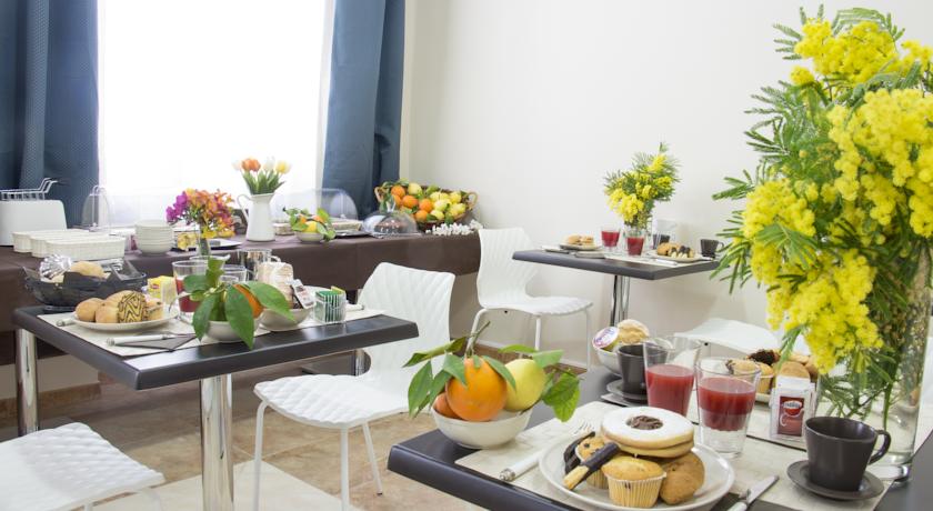 Colazione in Hotel con Camere vista Mare