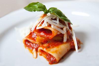 Ristorante interno con menù tipici
