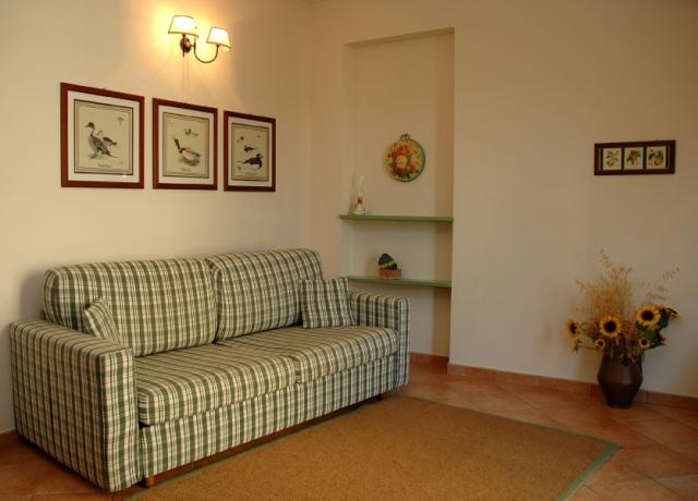 Divano letto in Soggiorno appartamento vacanza Bilocale