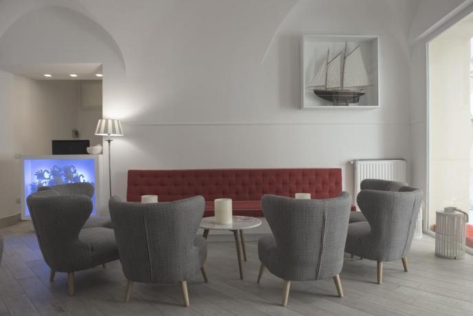 Sala comune hotel Finale Ligure