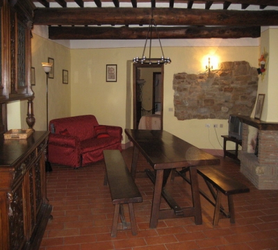 appartamenti vacanza castello ampio salone camino