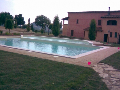 Scorcio della Piscina con Idromassaggio 