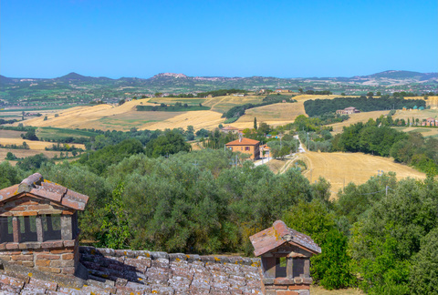 Casale tra Umbria e Toscana con vista 