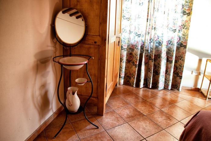 Agriturismo con arredamento tipico umbro