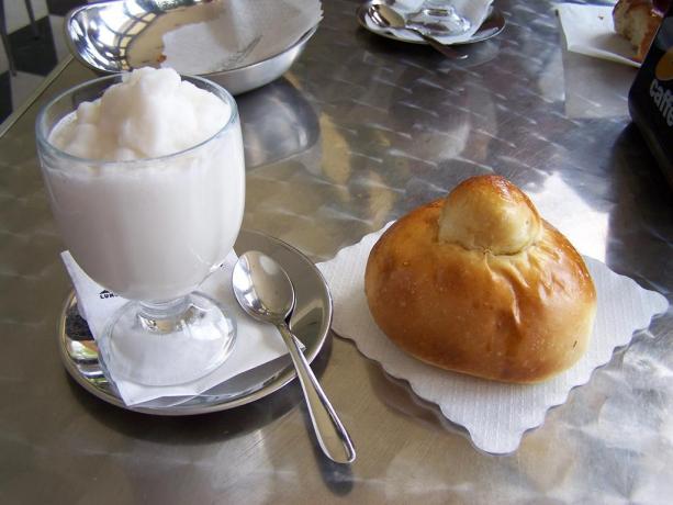 Brioches e gelato B&B Santa Venerina