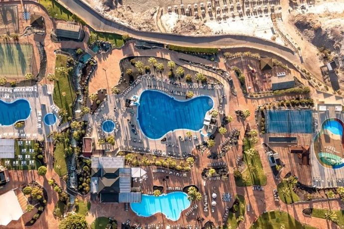 Villaggio Fuerteventura con piscine per adulti e bambini 