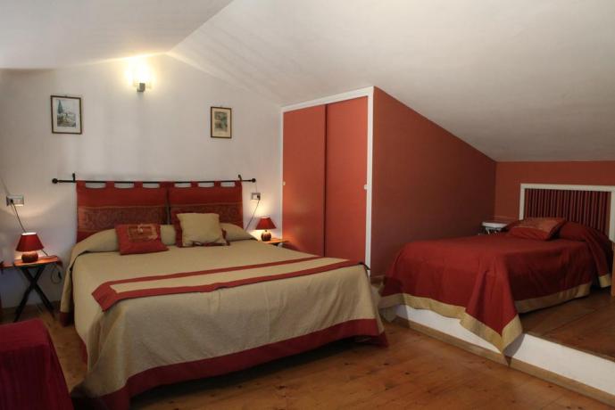 Letto Stanza Tripla B&B ad Assisi