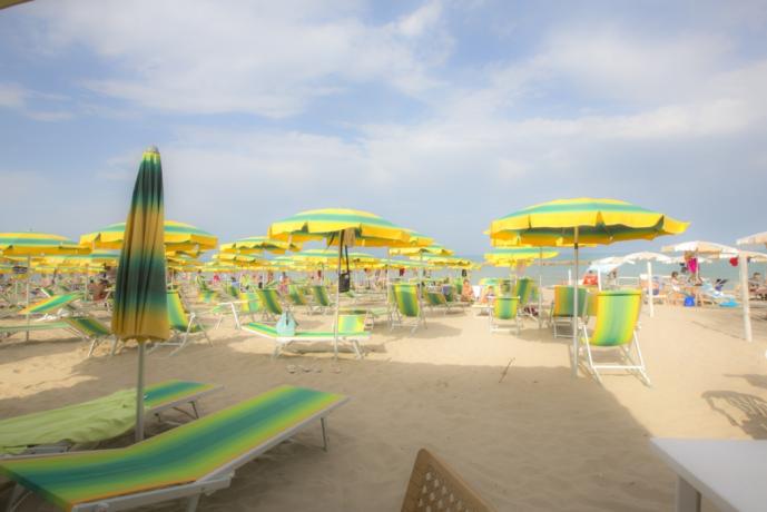 Lido Privato con Servizio spiaggia 