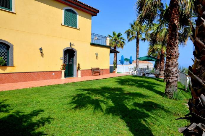 B&B con giardino e piscina a Santa Venerina