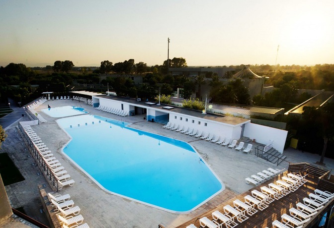 Hotel Villaggio con Spiaggia Esclusiva e Piscine Idromassaggio - Matera