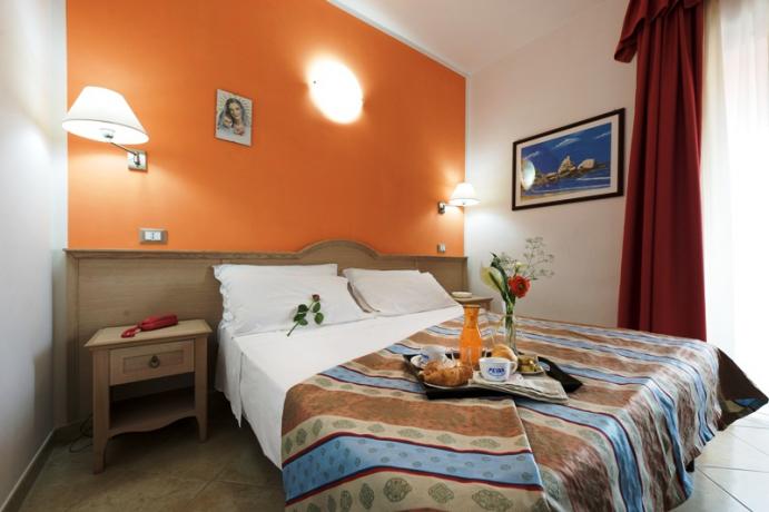 Hotel B&B con Ristorante vicinissimo spiaggia Rodi