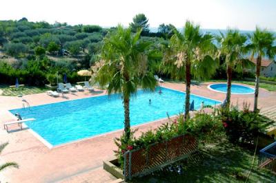 Appartamenti vacanza con piscina in Sicilia Messina 