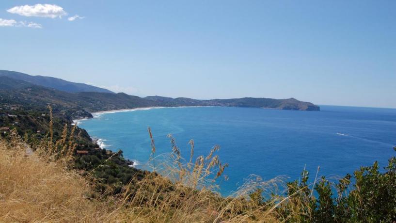 Spiaggia privata, fronte campeggio, baia Palinuro