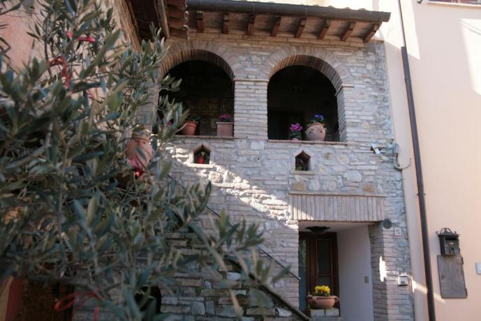 Offerta CAPODANNO in casale con Appartamenti ideale per Gruppi  14 persone vicino ad Assisi 