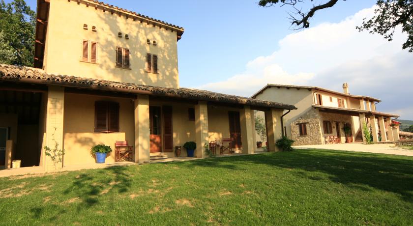 Dove dormire a Foligno, agriturismo corta di colle